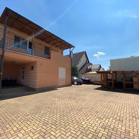Gabi Lux Apartman Appartement Hajdúszoboszló Buitenkant foto