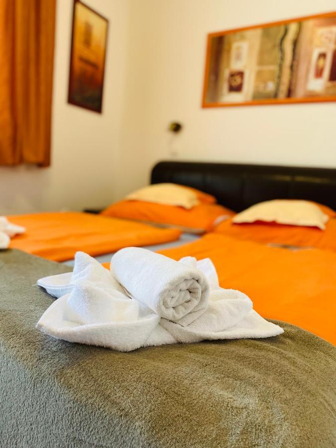 Gabi Lux Apartman Appartement Hajdúszoboszló Buitenkant foto