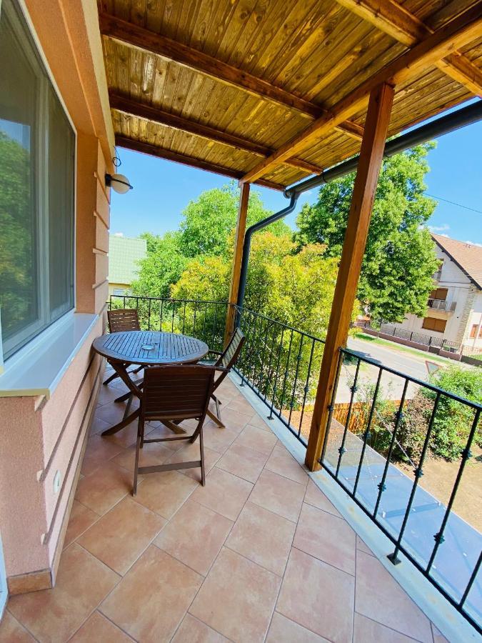 Gabi Lux Apartman Appartement Hajdúszoboszló Buitenkant foto