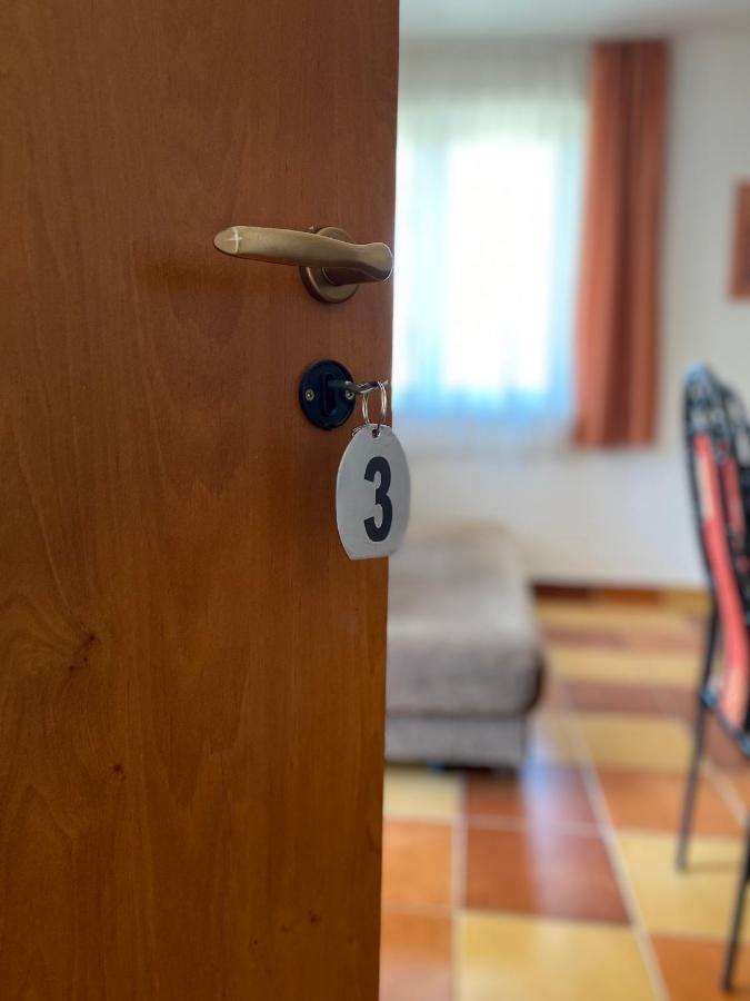 Gabi Lux Apartman Appartement Hajdúszoboszló Buitenkant foto