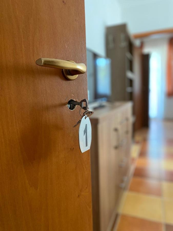 Gabi Lux Apartman Appartement Hajdúszoboszló Buitenkant foto